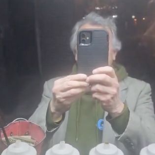 Moxodar's tweet photo. 4. A just and humane verdict will therefore be somewhat like this: 
By verbally engaging the Muslim immigrant (and also by using a smartphone as a mild deterrent on one occasion),  #Seldowitz merely exercised his right to #SelfDefense, and did so appropriately and lawfully. https://t.co/PwV7tFpVJH
