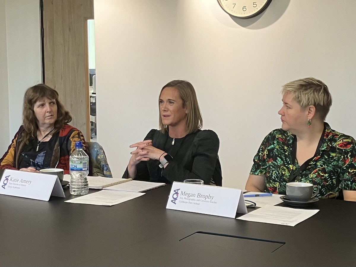 How do teachers use AI in the classroom?
It can create glossaries of keywords, comprehension questions and multiple choice questions for retrieval. It can take kids to a virtual Colosseum. However, AI can also mix up historical periods. #AQATeacherAISymposium