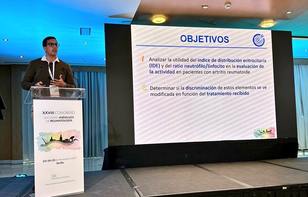 ReumaHURS's tweet photo. El Dr. Dans (@SantyDans) expone su trabajo "Indice de distribución eritrocitaria (IDE) y ratio neutrófilo/linfocito como marcadores alternativos de actividad en artritis reumatoide" en el XVIII congreso SAR 🩸🦴 @IMIBIC @HUReinaSofia #ArtritisReumatoide https://t.co/CY5Usw6w5P