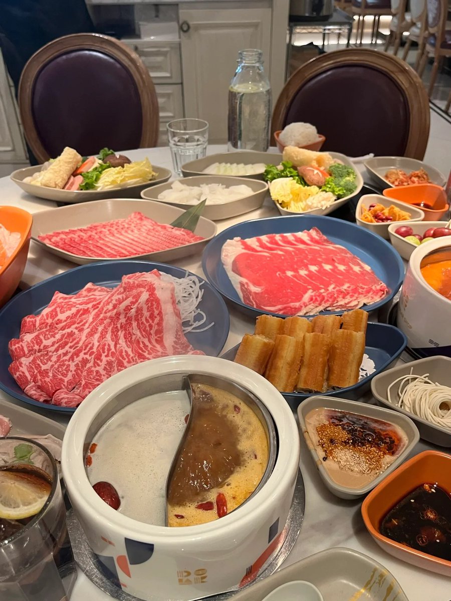 summerthales's tweet photo. I ate hotpot for lunch today🔥, hotpot is one of my favorite foods🥙 https://t.co/ktZP4PAbcz