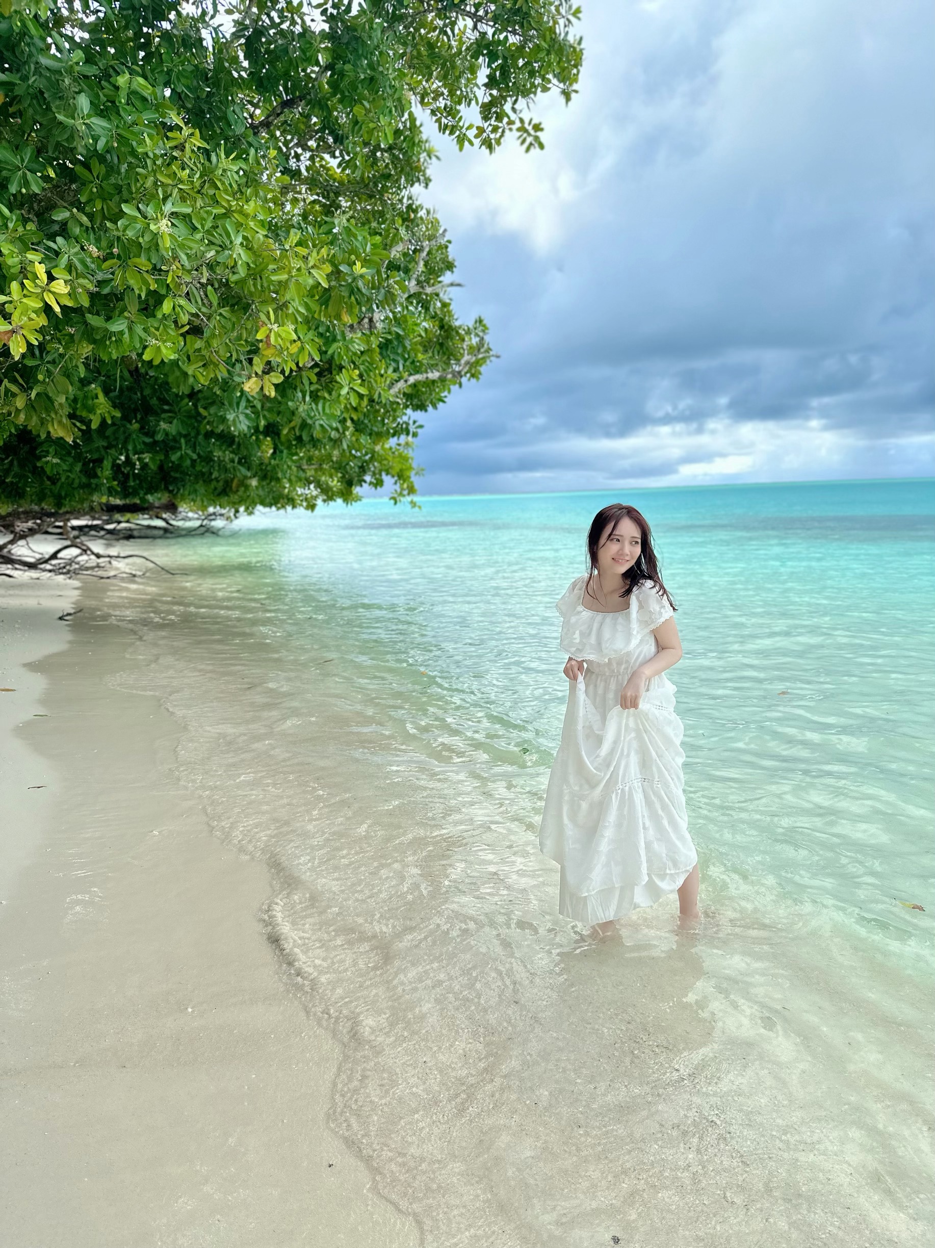 乃木坂46 田村真佑1st写真集『恋に落ちた瞬間』【公式】発売中
