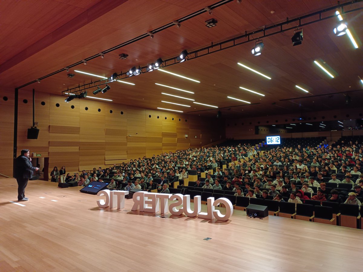 TICSud's tweet photo. 🚀Rècord de participació al #SpeedDatingFPTICSud amb més de 600 alumnes de #FP d’arreu de la demarcació de Tarragona!!

✅Connectem el #talent del territori!
👇👇
https://t.co/eE3nyNhLcH

#TICSUd #TalentTIC #SectorTIC #TalentFP https://t.co/ZfYdCF1S1v