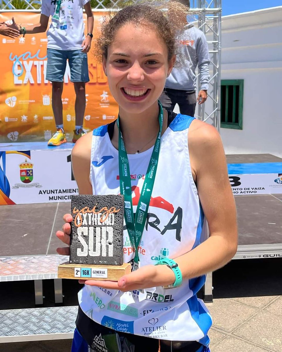 AytoTeror's tweet photo. La terorense Sheila Falcón se proclama campeona de Canarias Junior en carreras por montaña https://t.co/jq5WmfC8S5 https://t.co/6GCSJrqTRB