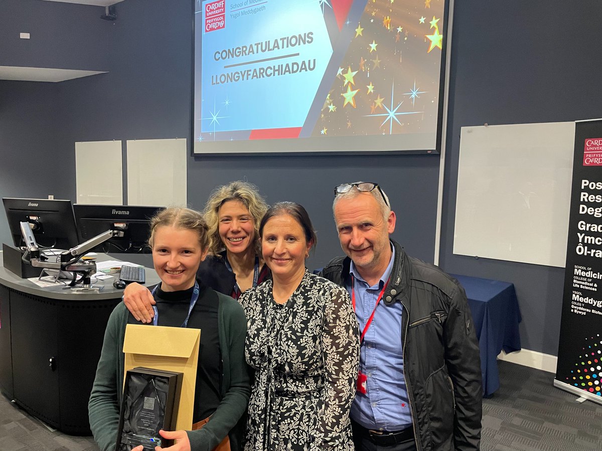 CynthiaSandor4's tweet image. Congratulations @ASchalkamp for being a runner-up in the Professor Lesley Jones PGR Student Excellence Award! Thanks to @Immunopsyc, @ValentinaEPrice, Kathryn Peall, Caleb Webber and Nicholas Brayand @UKDRI for supporting AK in this journey.