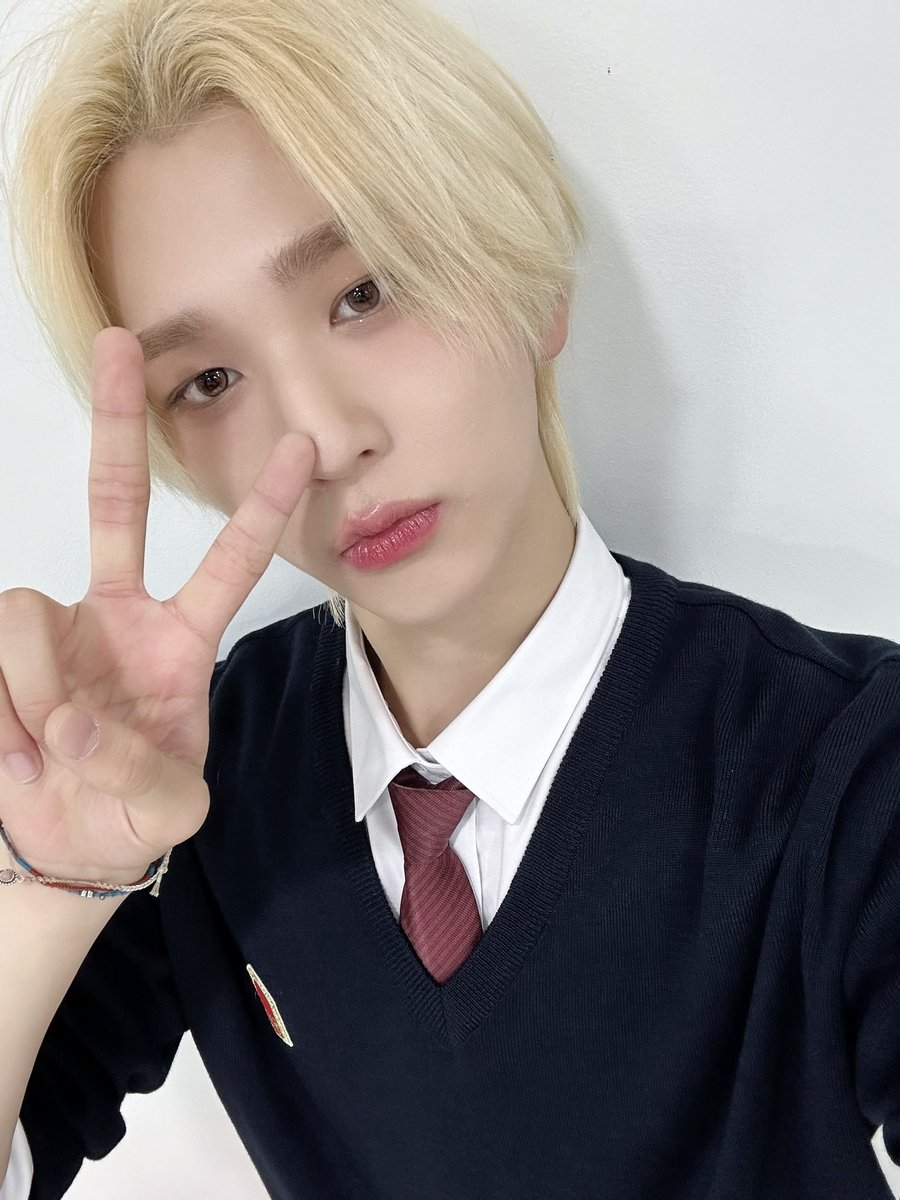 by_EPEX's tweet photo. [#백승]

학교 다녀왔습니다~😝

#EPEX #이펙스 #BAEKSEUNG #백승 #백전백승 https://t.co/VMcTmkotaO