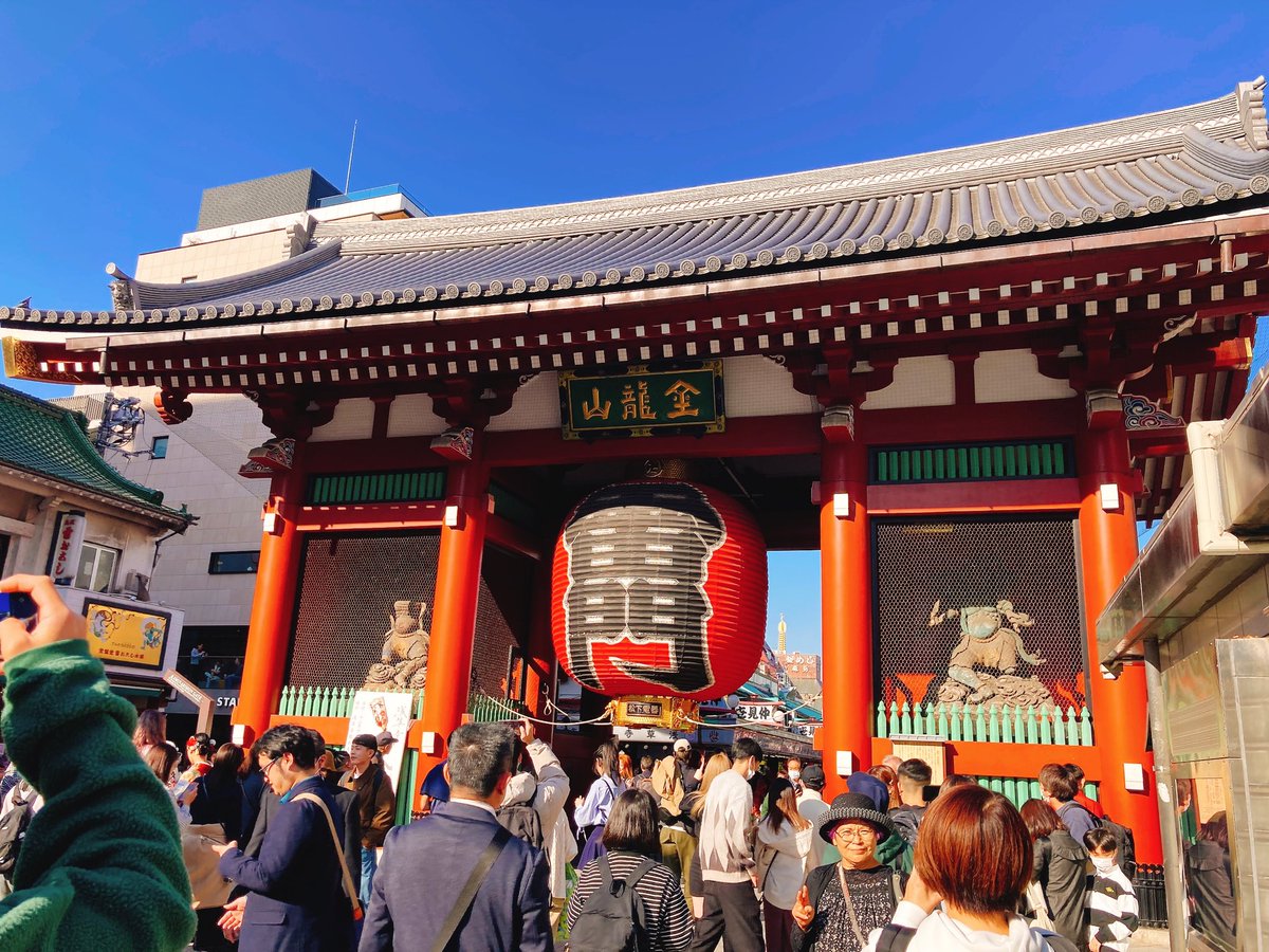 Red_Murkrow's tweet photo. 浅草行ってみた、イベント前の平日でこんだけ混んでたら明日明後日歩けないだろww https://t.co/JZlvJsGUnB