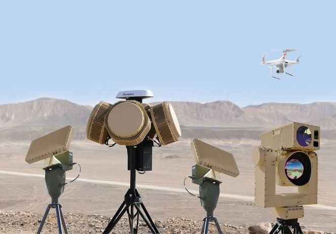 🚨 Report: The Indian government is considering purchasing Israel-made anti-drone systems to arm BSF in the ongoing battle against Pakistani drones along the borders.

Please Follow @THE_SQUADR0N For Latest Updates

#India #Israel #AntiDroneSystems #BorderSecurityForce