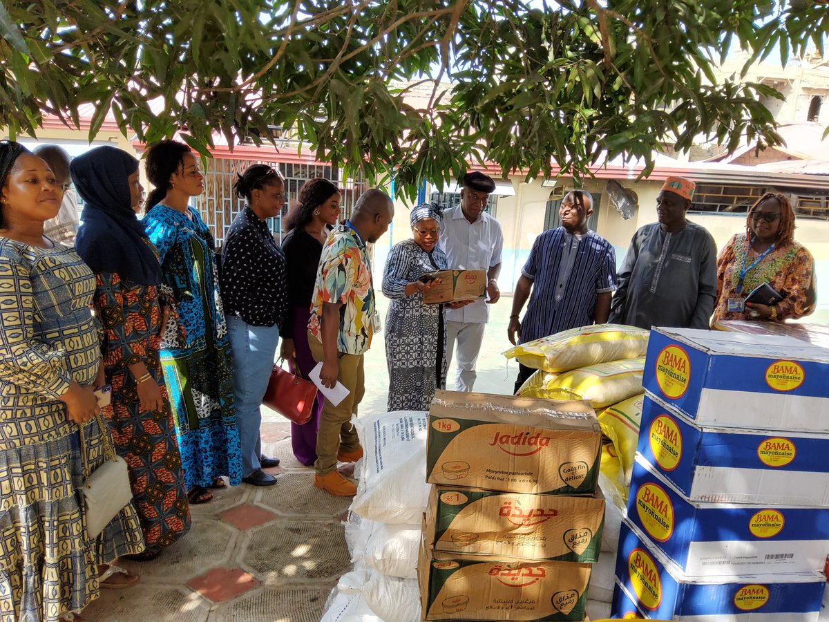 <a href="/planguinee/">Plan International Guinée</a> vole au secours du Centre d’Accueil des Enfants de Sonfonia, victime d’incendie.
<a href="/planguinee/">Plan International Guinée</a>  a fourni des kits alimentaires, des matelas et des Kits d’hygiène de menstruelle pour assurer le bien-être des enfants du centre.