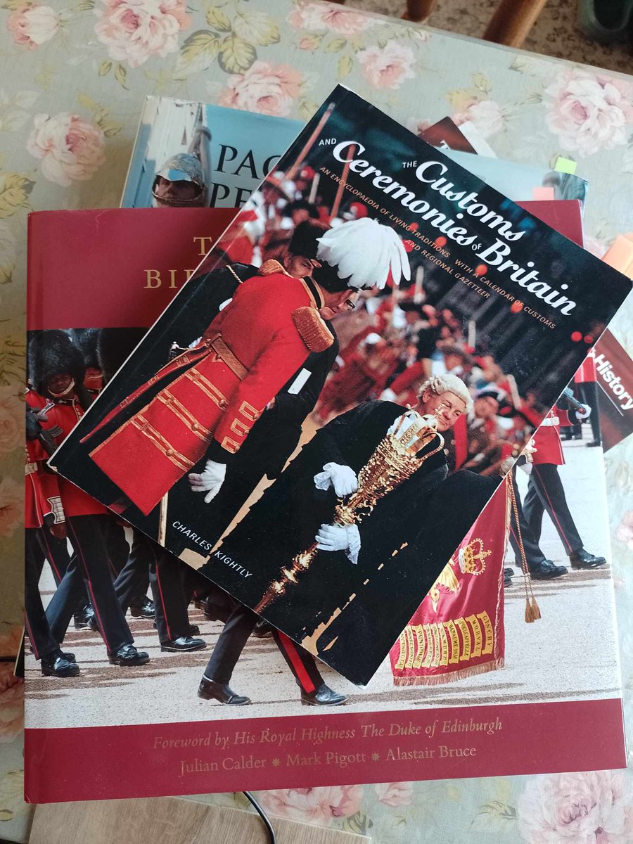 So today's research pile, after a morning of swotting up, is now ready to be delved into, featuring a certain title by @AlastairBruce_ , Julian Calder and Mark Pigott The Queens Birthday Parade, which is a stunning book. 
#historywriter #militaryhistory #royalhistory