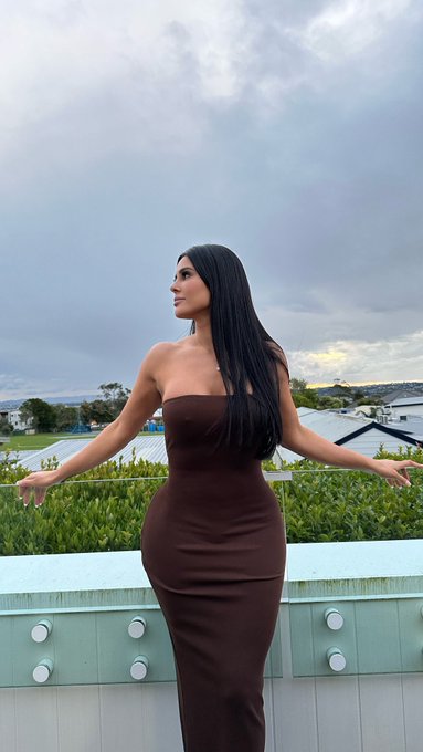 do you like me in a dress? https://t.co/0eMrHCGNwv