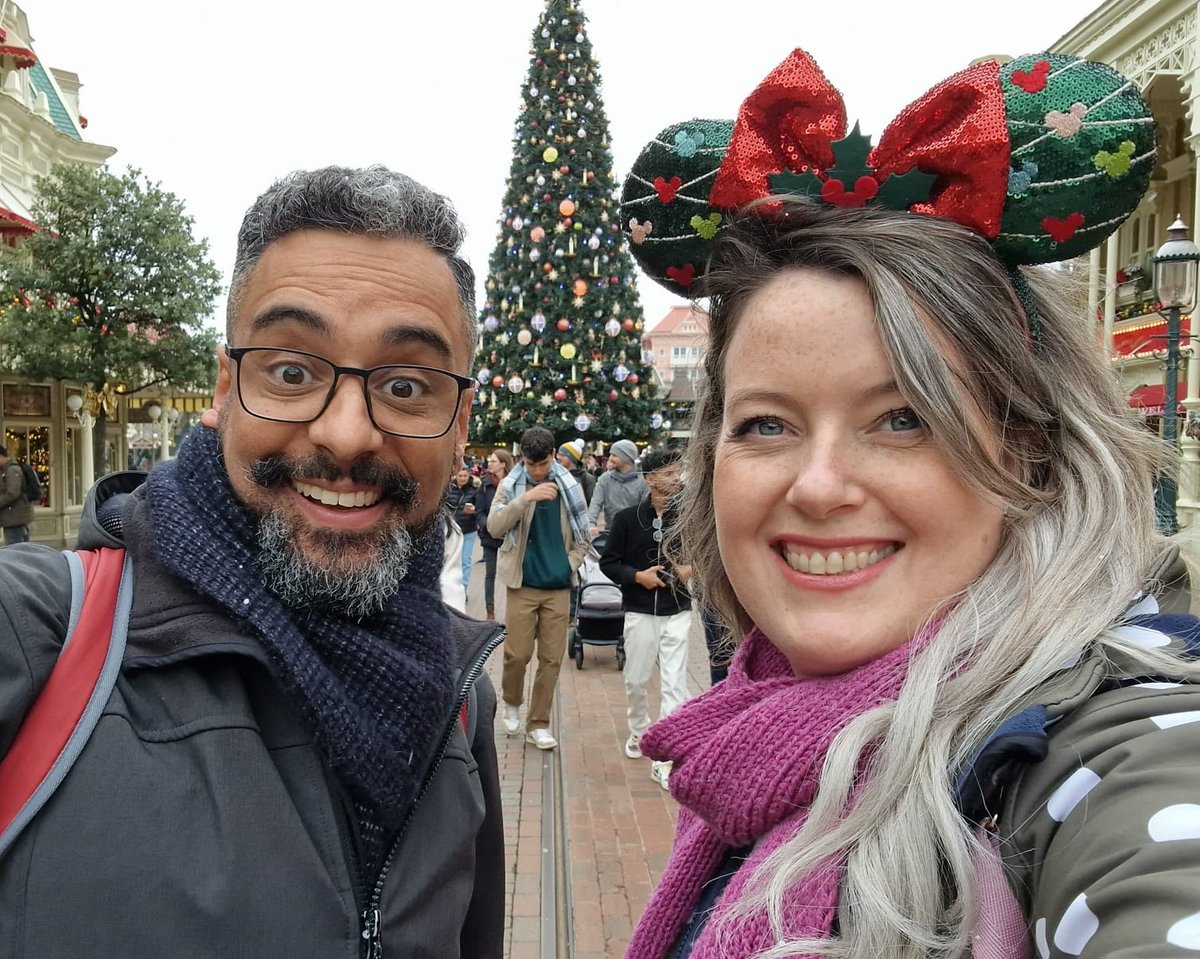 🎉Happy birthday🥳🎉 to my beautiful wife and partner in great (Disney) adventures!!Elise, many happy returns on this marvelous day IN your happy place, <a href="/Disneylandparis/">Disneyland Paris</a>.
Also, it was ten years, to the day, that I proposed to you in The Blue Lagoon restaurant. ❤️  Love you!🥰