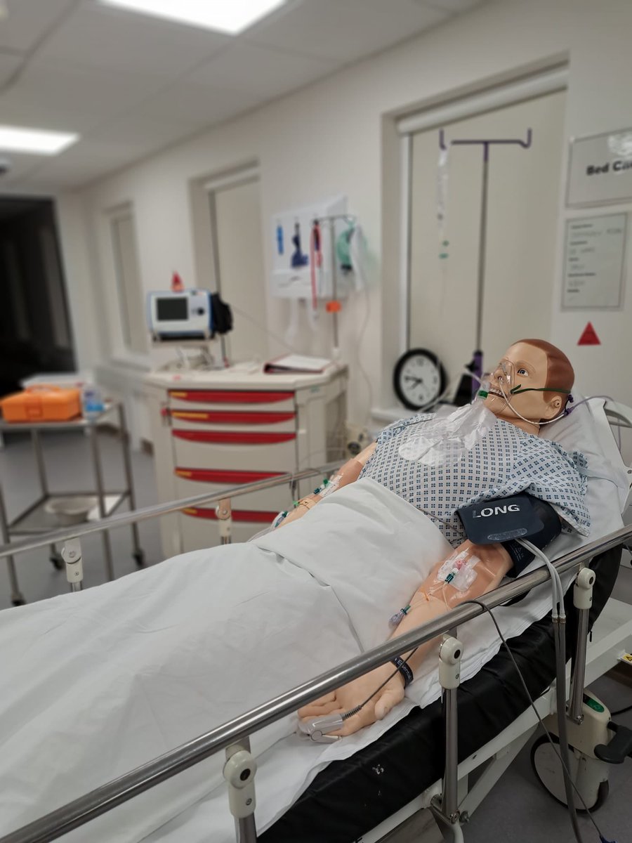SimSwft's tweet image. What a morning with the #SimChampions - our high fidelity kit and ward set up means we can focus on patient safety and human factors ⭐️