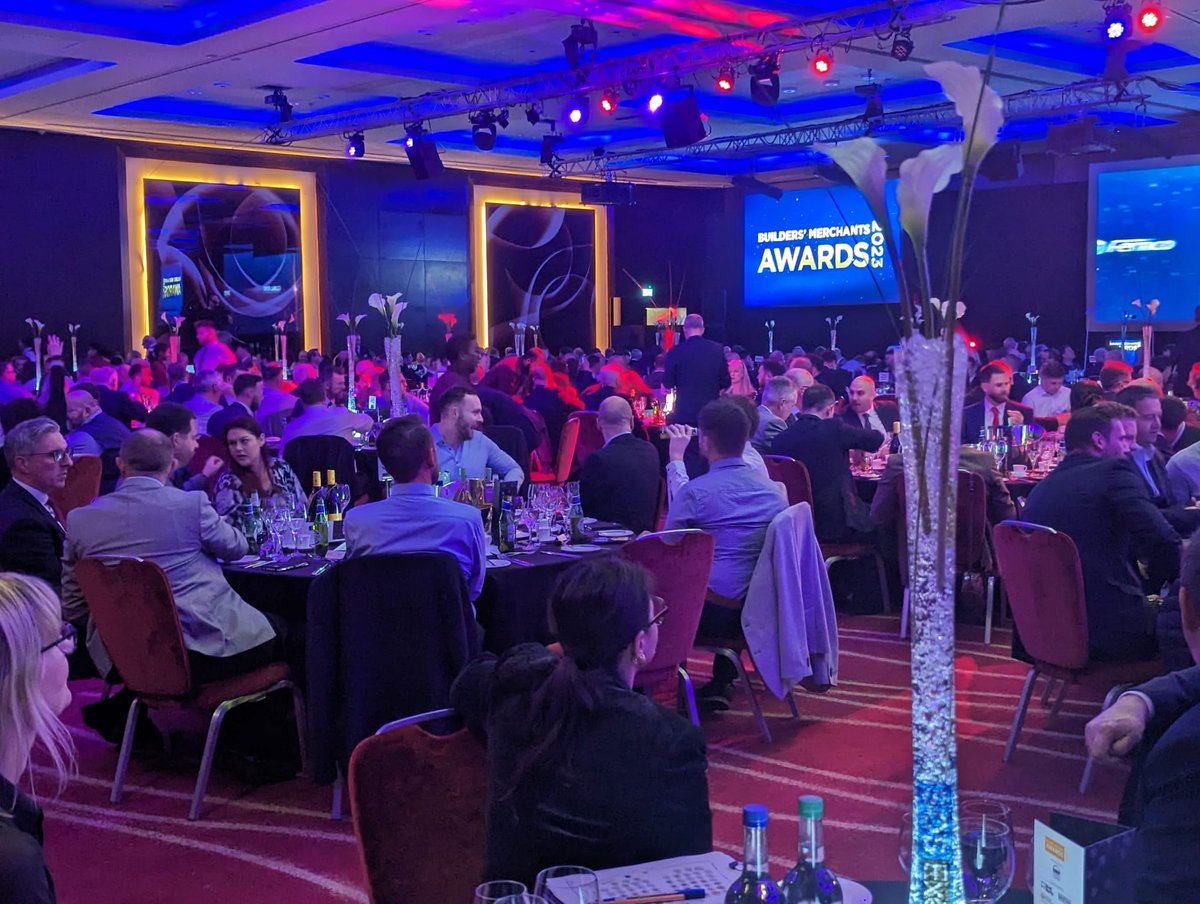 Not long to go now as everyone takes their seats for the start of this year's #BMAwards #BMAwards23
