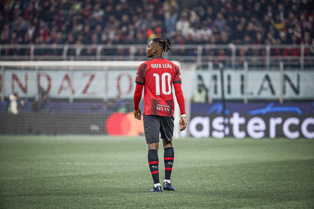 <a href="/acmilan/">AC Milan</a> ❤️🖤  
Domani ci vediamo a San Siro tutti insieme per tornare a vincere!!