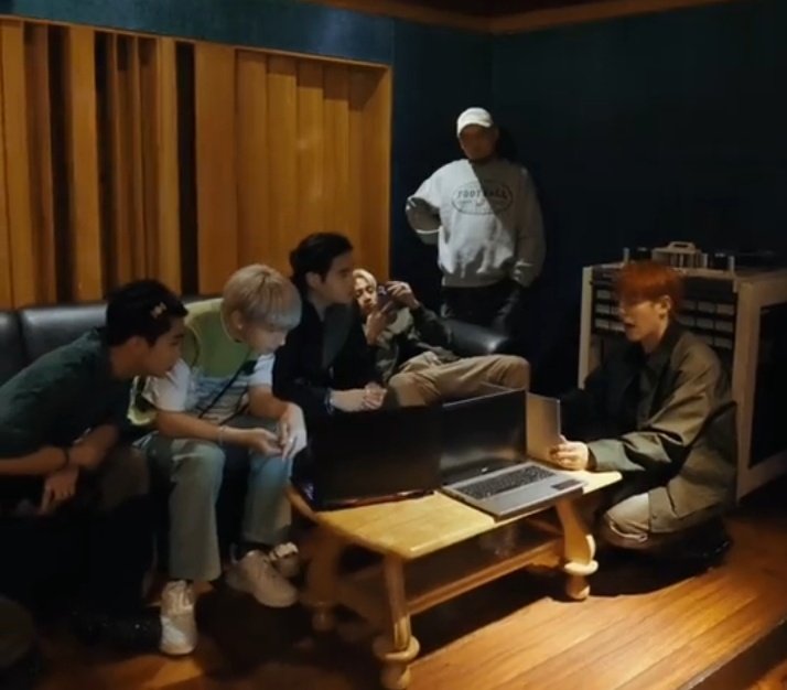 ATIN2lang's tweet photo. Wonderful artists in one frame. Let's mark our calendars po. ☺️

December 1, 2023. 📌

#AcerYuletideSurprise 
#MAHALIMA https://t.co/GXc3hxyhs2