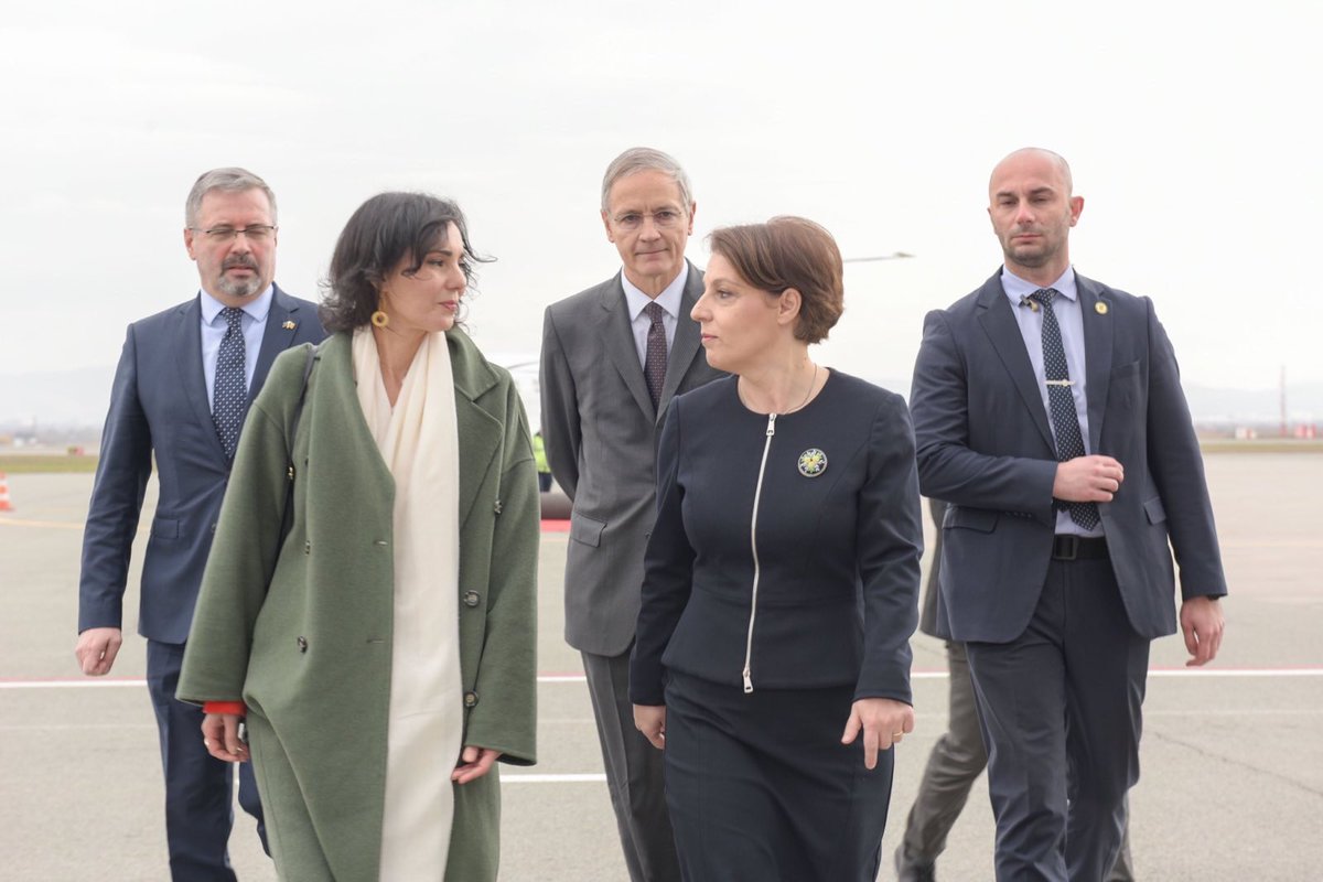 Honored to welcome Minister <a href="/hadjalahbib/">Hadja Lahbib</a> to Kosova as we mark an important moment in our diplomatic ties. The upgrade of the Belgian Diplomatic Office to an Embassy marks a significant step in enhancing bilateral relations between our two countries. 🇽🇰 🇧🇪