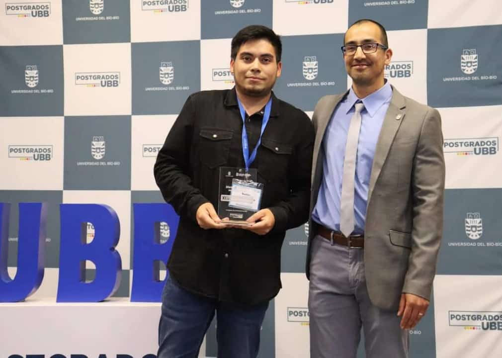 S. Alejandro-Martín (@sam_phd) on Twitter photo Felicitaciones a los estudiantes <a href="/DIMPROS1/">DIMPROS</a>   Kevin Fernández  y Bastián Puentes, por los premios por Presentación Oral y Póster en el Encuentro de Estudiantes de Postgrado UBB. Representando el quehacer de <a href="/LCGPA_UBB/">LCGPA UBB</a>. <a href="/IngenieriaUBB/">Facultad Ingeniería UBB</a>  <a href="/vripubb/">Vicerrectoría de Investigación y Postgrado</a> Felicitaciones a los estudiantes <a href="/DIMPROS1/">DIMPROS</a>   Kevin Fernández  y Bastián Puentes, por los premios por Presentación Oral y Póster en el Encuentro de Estudiantes de Postgrado UBB. Representando el quehacer de <a href="/LCGPA_UBB/">LCGPA UBB</a>. <a href="/IngenieriaUBB/">Facultad Ingeniería UBB</a>  <a href="/vripubb/">Vicerrectoría de Investigación y Postgrado</a>