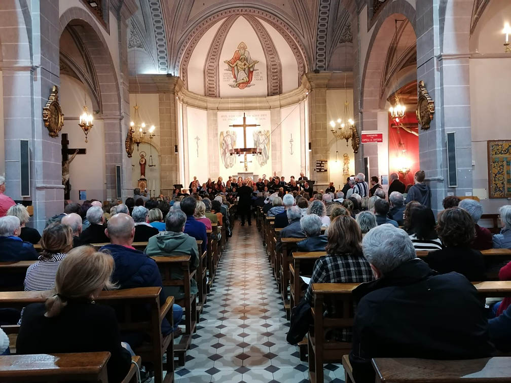 ajcabrils's tweet photo. 🎶#Cabrils celebra Santa Cecília amb molta música

🗓️ L'exposició "Cantem. El cant popular a #Cabrils." romandrà oberta al públic fins el 15 de desembre a l'Espai Cultural Can Ventura del Vi.

🌐👉 https://t.co/58DZTTHyGM https://t.co/7ynJ2qLPjZ