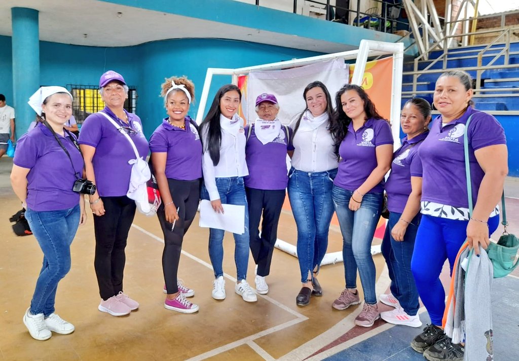 MujerGeneroCund's tweet photo. #BuenaNota✅||Desarrollamos el evento de conmemoración en contra de la violencia de género, en el municipio de #Viota, en compañía del Consejo Consultivo municipal, Bomberos, Policía, Secretaría de Gobierno de @CundinamarcaGob y la comunidad en general.
#RegiónQueProgresa https://t.co/PwjezsoufS