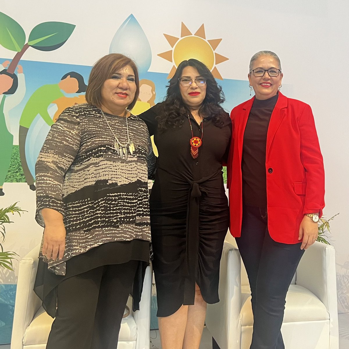 VeronicaBatiz's tweet photo. BioSinaloa.. La Bella Radio.. La Casa del Pueblo Legislativa y sus Hogares, han sido los escenarios de mi vida de estos días, y todos me acercan a Ustedes, que para esta Vero Morena son muy importantes.. Sean felices y va un abrazo y bendiciones!!🤗

#VeronicaBatiz 
#LaVeroMorena https://t.co/jzMGEjuULc