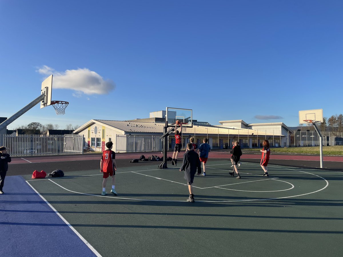 CoatbridgePE's tweet photo. Thanks to Michael @NLActiveSchools for organising our Senior Boys Basketball @DHTMacmillan S3 Sam gatecrashing @MrMackayDHT Great to give some boys their first opportunity to represent @CoatbridgeHigh playing against NL Schools. #TeamPic #TeamTalk #OutdoorCourt #WarmUp #PE https://t.co/CNopErvAiZ