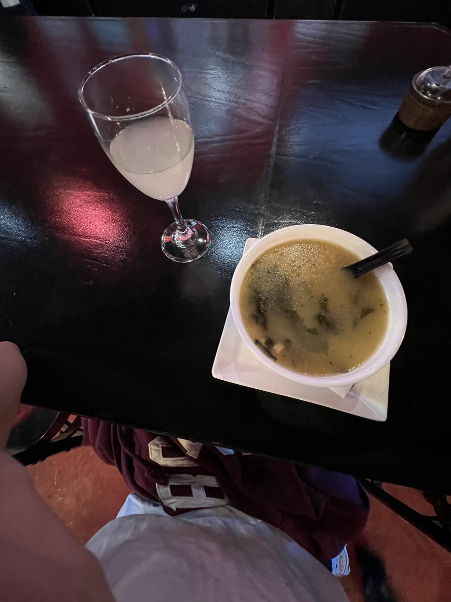 anyacountscals's tweet photo. Thanksgiving dinner was two bowls of miso soup and 5 glasses of sake https://t.co/sLlMkgQti7