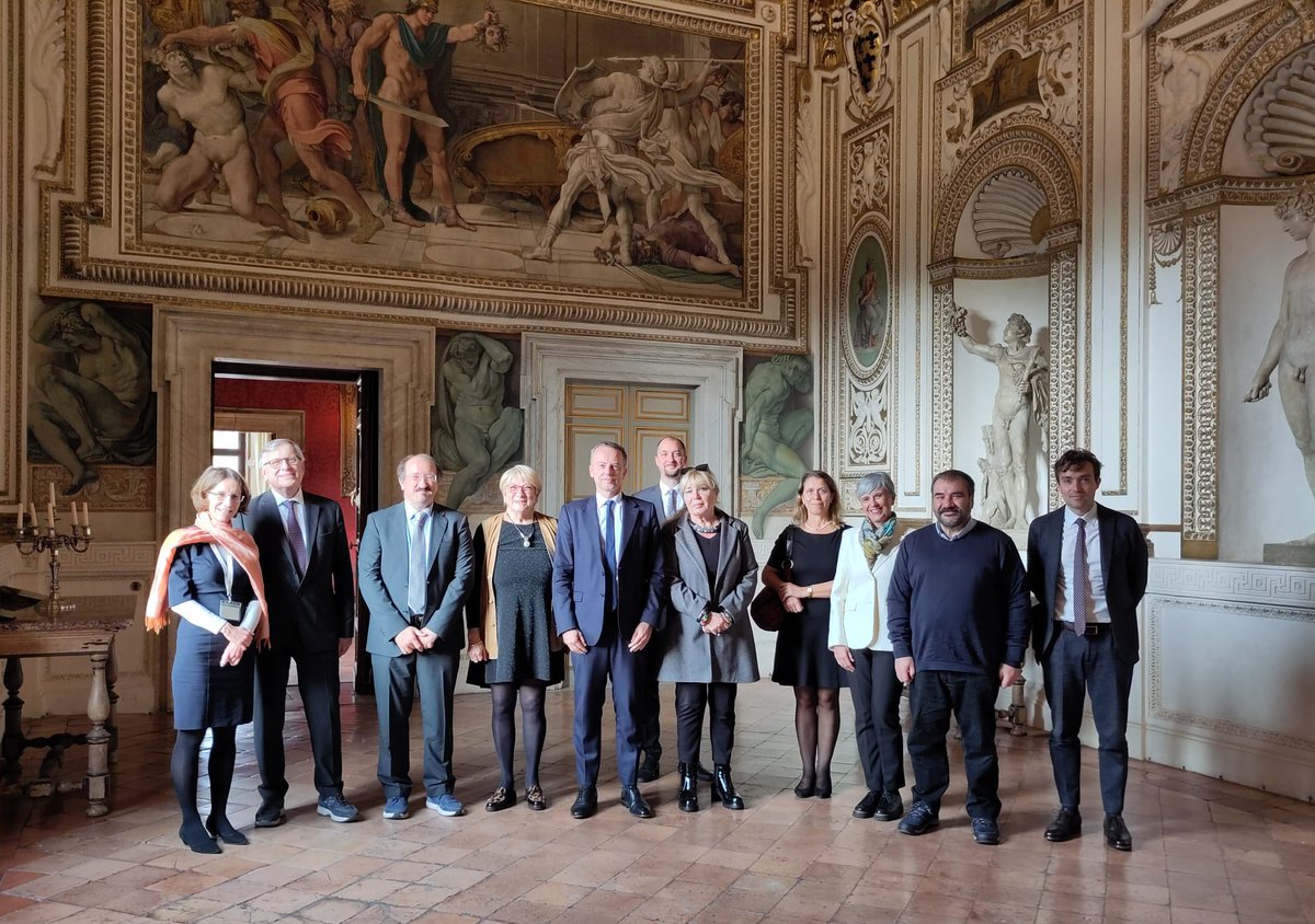 Très belle rencontre avec la Fédération des Alliances Françaises d'Italie qui, avec ses 37 membres, porte avec passion et engagement la langue et la culture françaises en 🇮🇹
<a href="/AfTrieste/">Af Trieste</a>
<a href="/AF_Torino/">Alliance Française Torino</a> <a href="/AFPadova/">Alliance Française de Padoue 🇫🇷 🇮🇹</a> <a href="/AllianceFrBari/">Alliance Française</a> <a href="/AfAosta/">Af Aosta</a> <a href="/AF_Genova/">AF_Genova</a> <a href="/AFVeronaTrento/">AF Verona Trento</a> <a href="/AFBologna/">AF Bologna</a> <a href="/AFFoligno/">AF FOLIGNO</a>