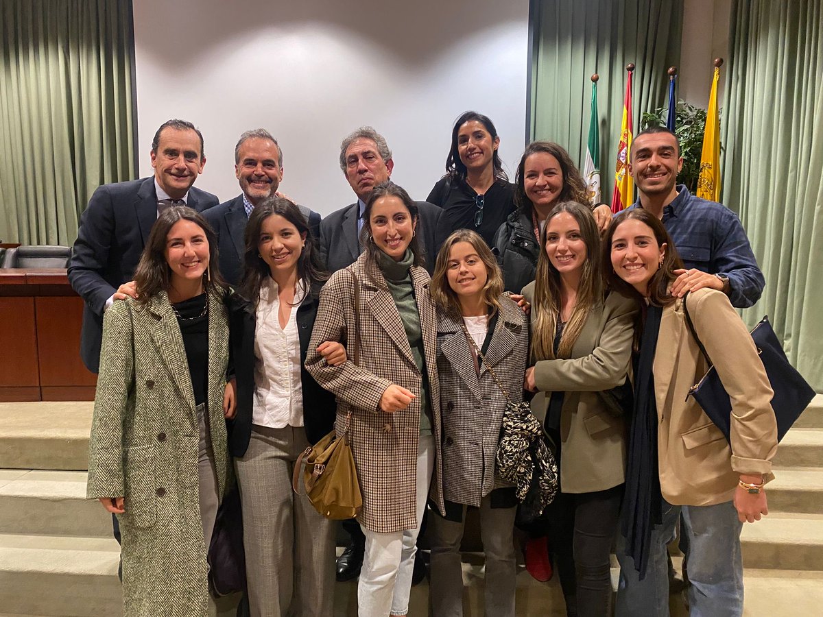 Cirugia General. Hosp. Univ. Virgen Macarena (@cirugiahosp) on Twitter photo Participación activa de miembros de nuestro servicio en el curso sobre hernia inguinal celebrado hoy en <a href="/RICOMSevilla/">Colegio de Médicos de Sevilla</a> <a href="/aecirujanos/">aecirujanos</a> <a href="/AecPared/">Seccion Pared AEC</a> Participación activa de miembros de nuestro servicio en el curso sobre hernia inguinal celebrado hoy en <a href="/RICOMSevilla/">Colegio de Médicos de Sevilla</a> <a href="/aecirujanos/">aecirujanos</a> <a href="/AecPared/">Seccion Pared AEC</a>