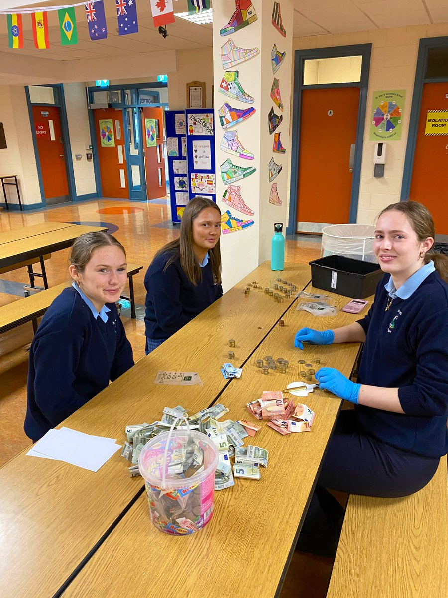 stmarysmallow's tweet photo. 5th, 6th &amp; LCA's recently undertook the immense task of organising a Bake Sale for all year groups. This "Act of Kindness" event was a huge success &amp; raised €1400 for @irishredcross

Thanks to Year Heads Ms. Crowley &amp; Ms. O'Leary for co-ordinating

@CeistTrust https://t.co/UjvyNKoYbW