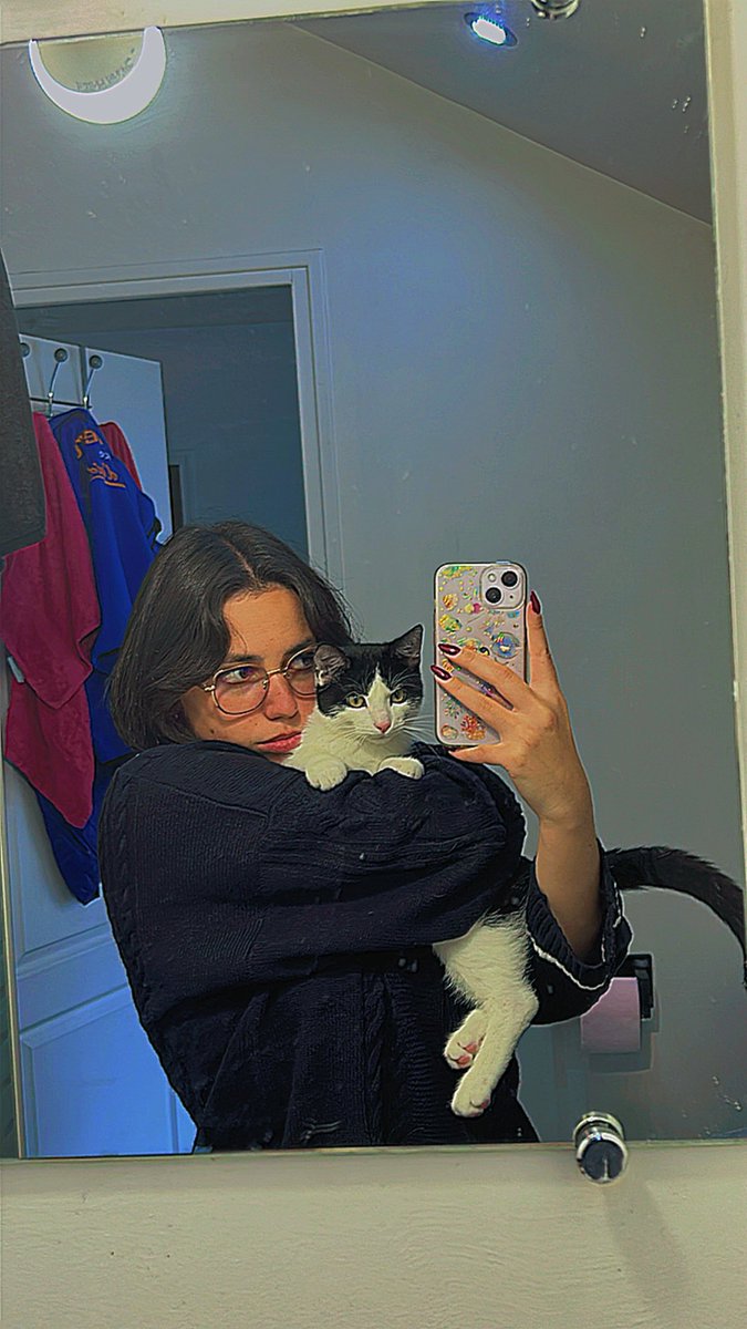 __loluv_'s tweet photo. Sans tri her poste la dernière photo de toi sans contexte 

(Coucou mon fils) https://t.co/etIKSJmYHg