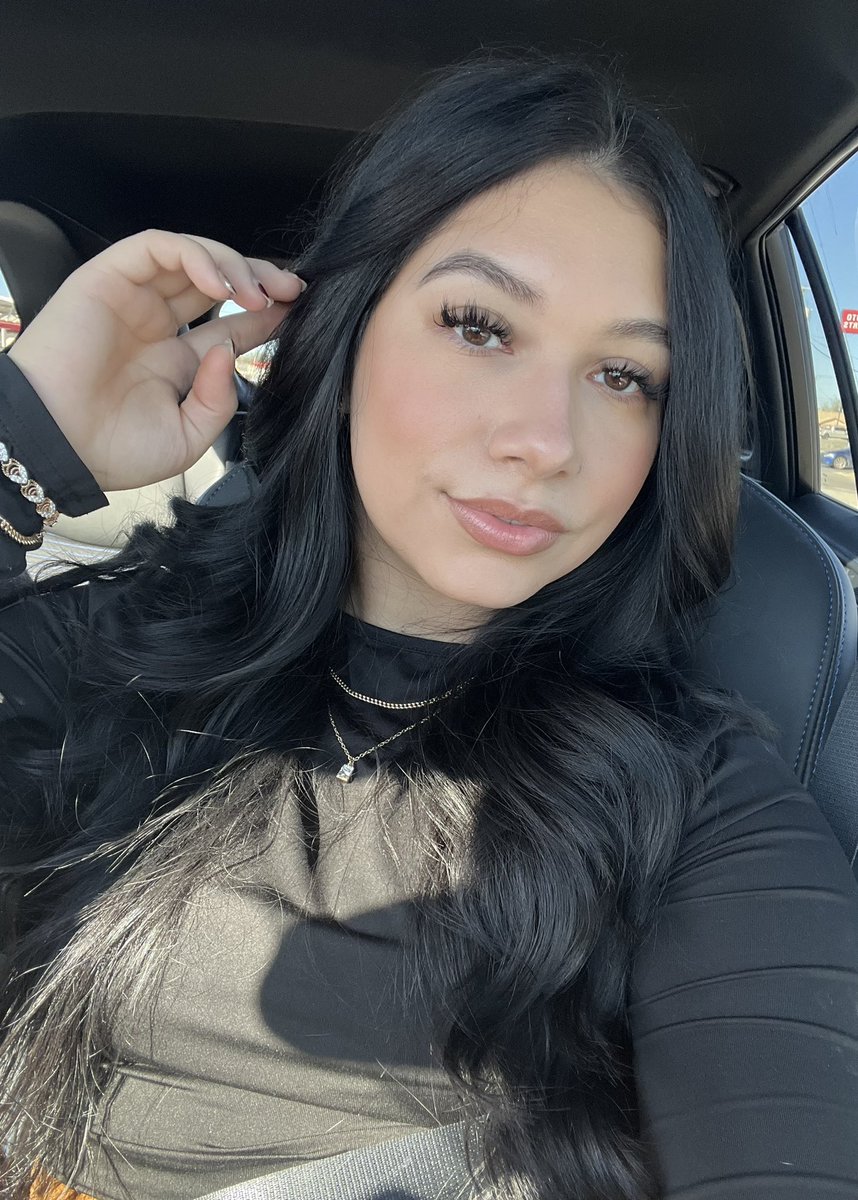 sierra🍒 tweet media