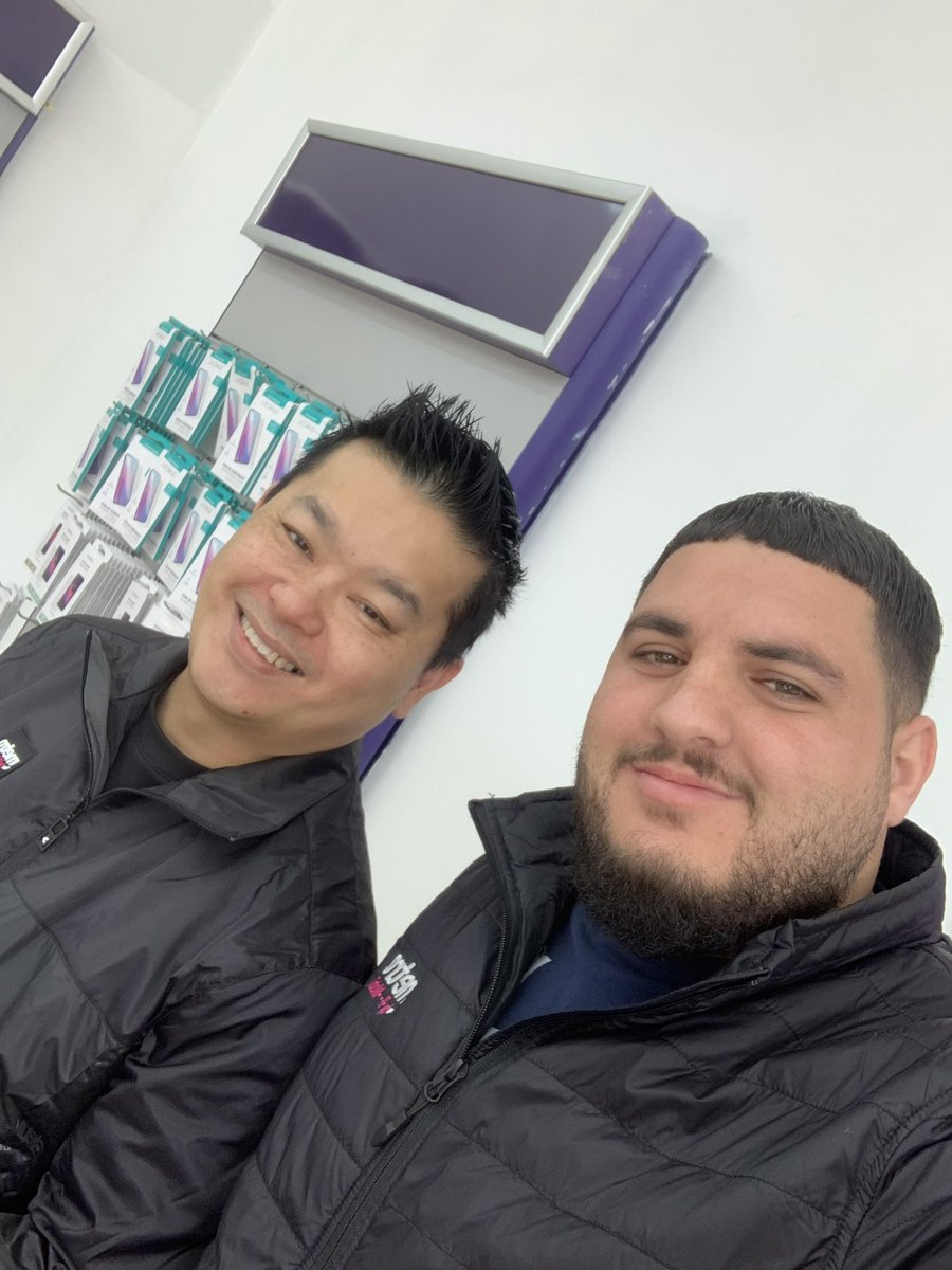 TM0Tang's tweet image. Black Friday @MetroByTMobile !!  Abe is ready to make everyone’s shopping day a breeze!!  @AlexBrownTMO @WinstonAwadzi @thayesnet