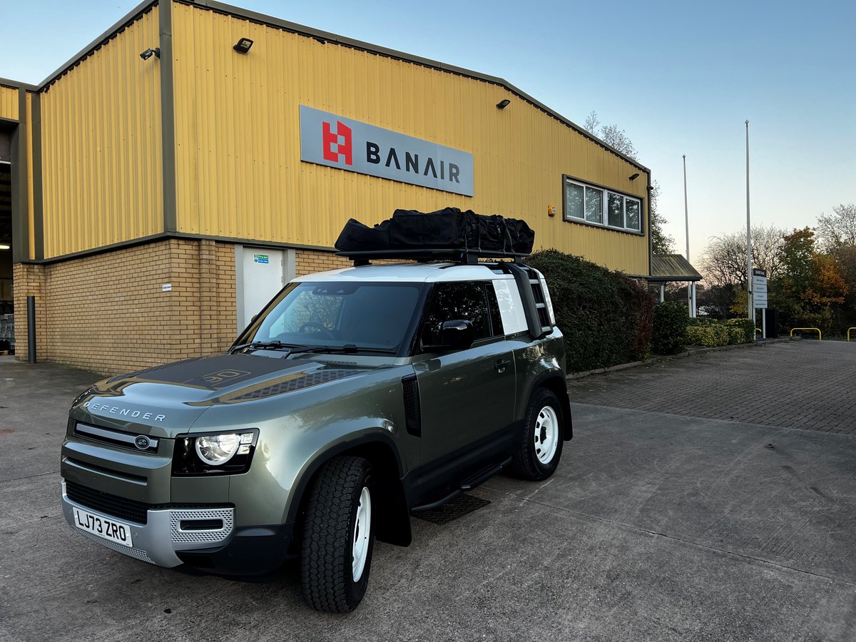 EasiBridge's tweet image. Delighted to reveal latest addition to #EasiBridge range.
All-new UrbanHD ladder, offering unrivalled portability, climb heights +bridge spans up to 28'
No other ladder goes this far. Except our own..🙄
Packs down to 2x25kg bags for easy transport
@thinkdefence @Havoc_Six
#AWE