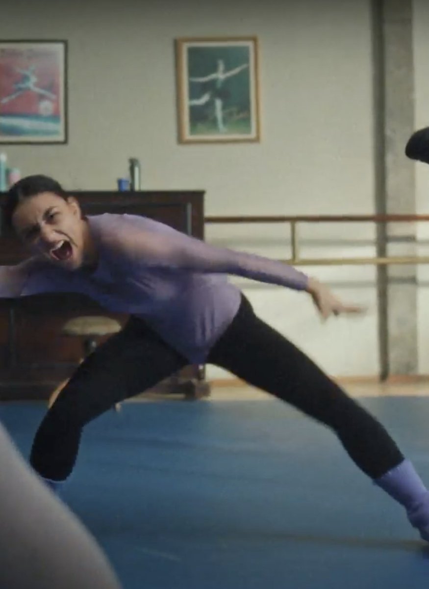 DeezerFR's tweet image. Personne : 
Moi qui écoute la version 2023 "Sur un air latino" de @LoriePester 👀 #LiveTheMusic