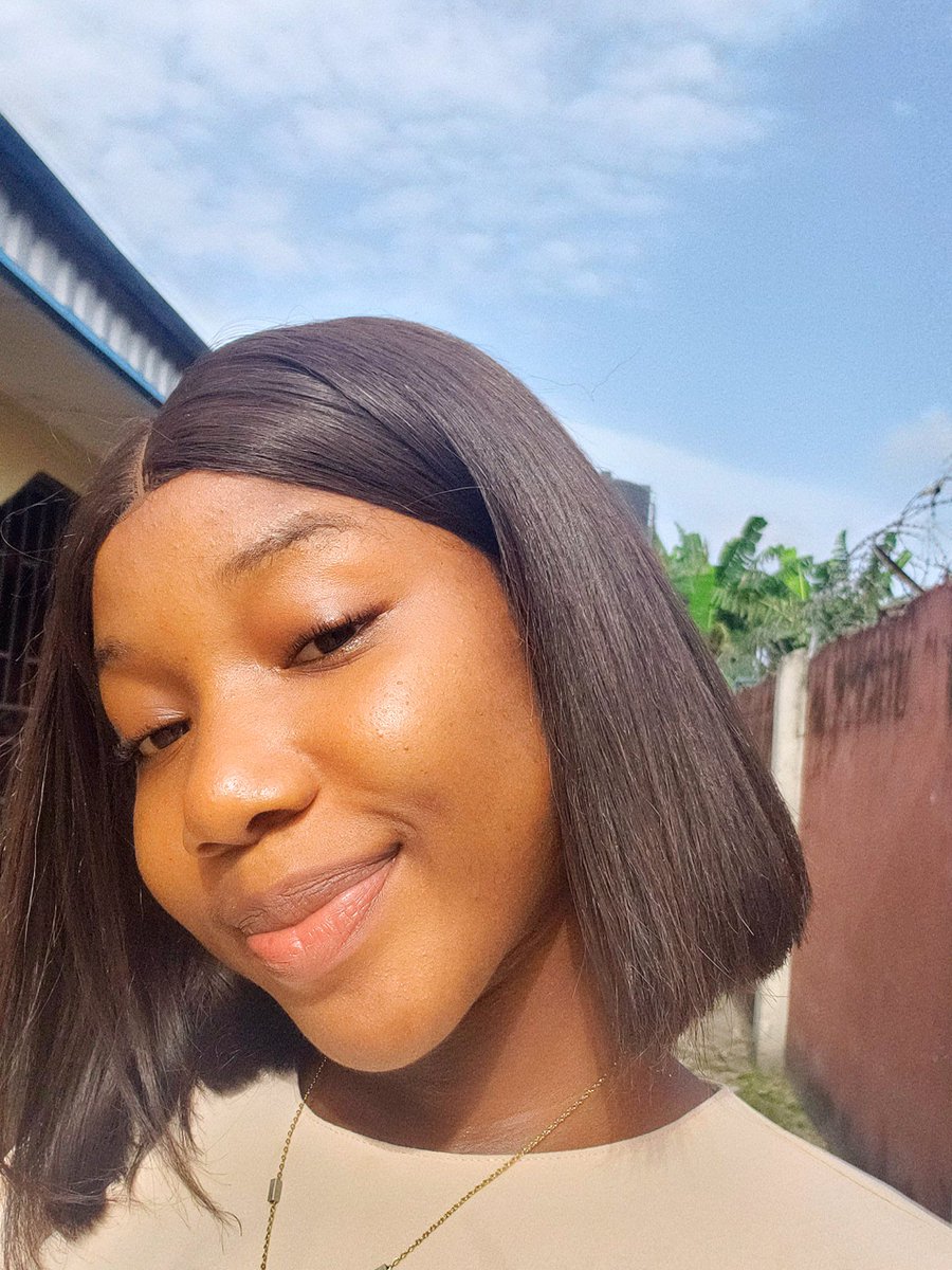Stephen65967865's tweet photo. I discovered,I am beautiful and extraordinary when I Learnt a Digital Marketing  and invested @GrandDukelimitedInvestmentCompany( Hot Selling Real-estate via Lagos State).
   My Aunt mocked me for not having up to 5 wigs😌and I mocked her because she lack knowledge of  Selling 😌 https://t.co/JAgKRz0JwT