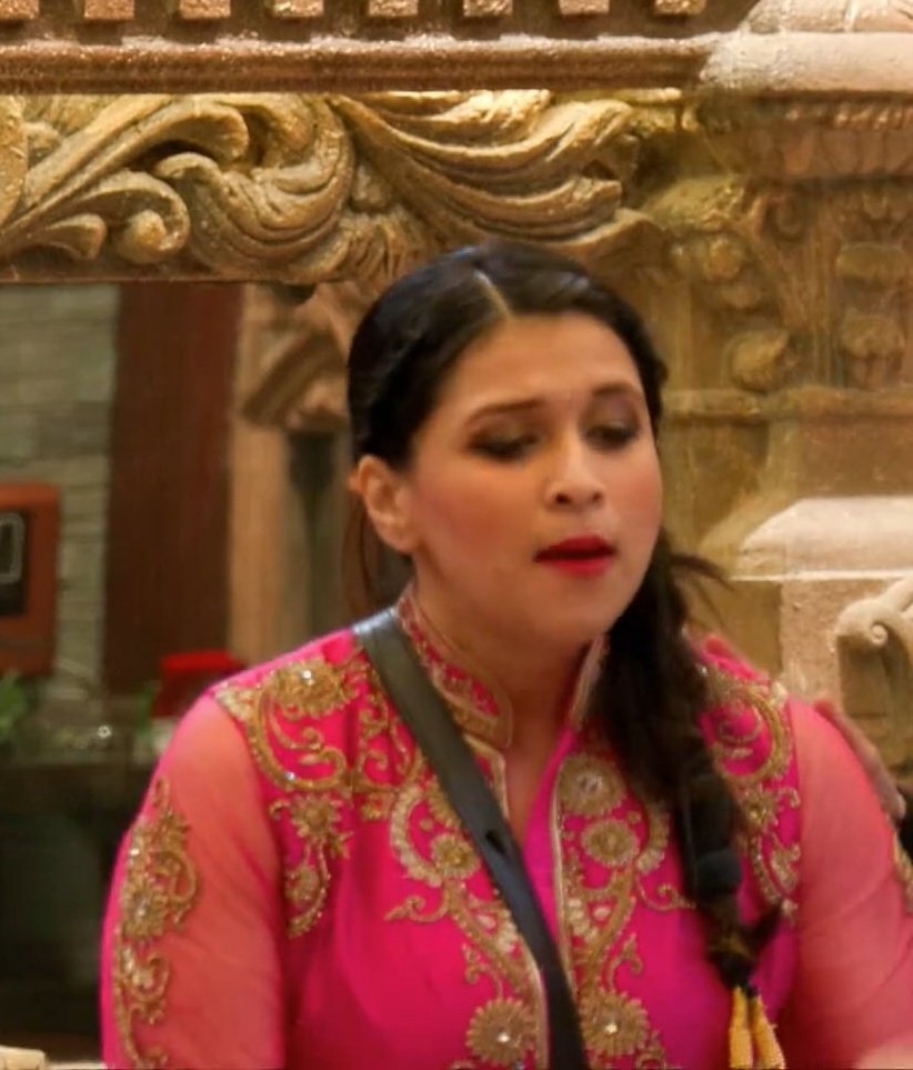 TellyFusion's tweet photo. #AnkitaLokhande Aur #MannaraChopra Ki Fight Mein Kaun Hai Sahi?

RT 🔁 Mannara
LIKE ❤️ Ankita

#BiggBoss17 #BB17 https://t.co/lJoFURHDul