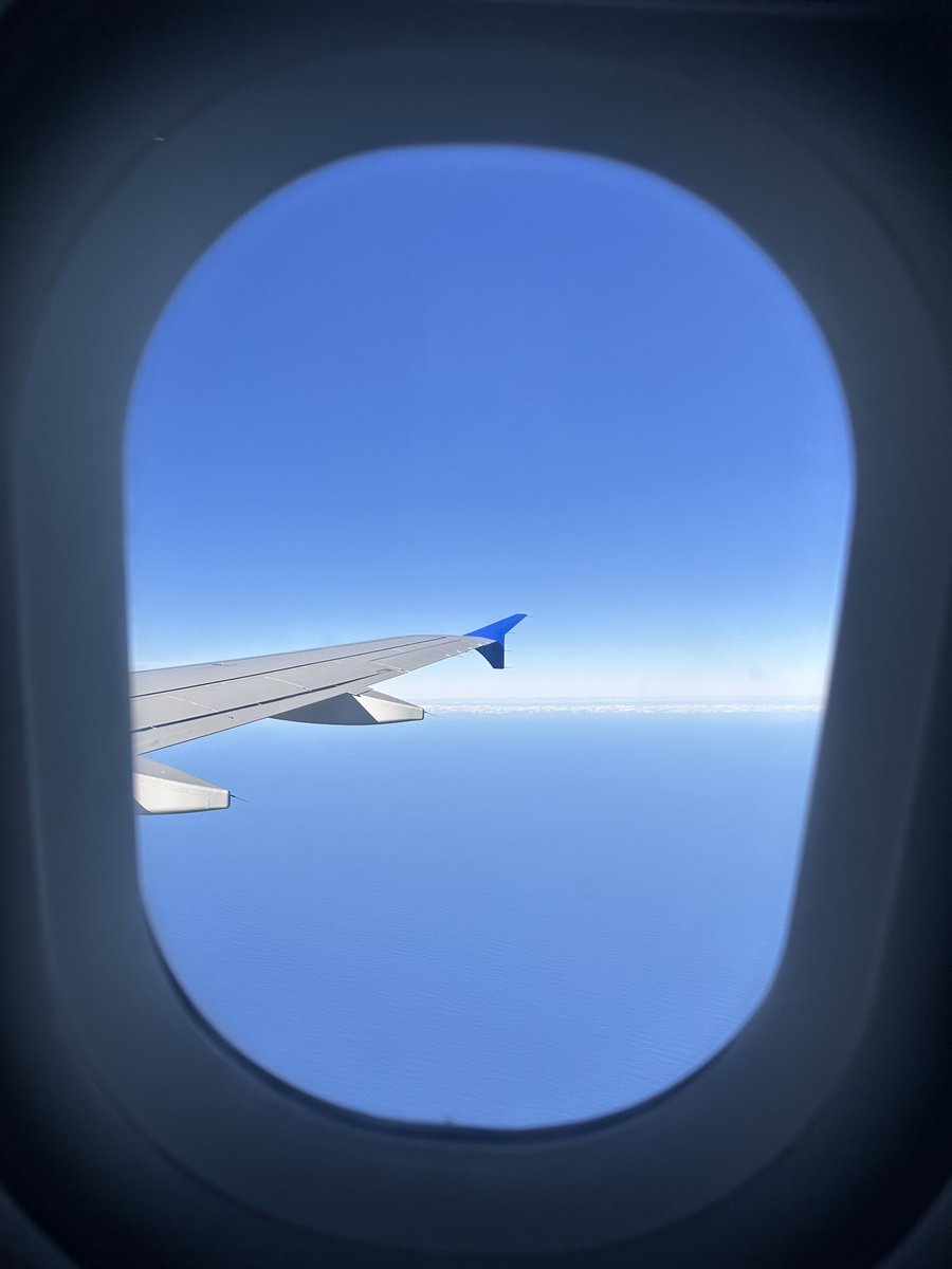 NaikRithika's tweet photo. Birds Eye View of the #pacific @united https://t.co/5gSnLG5AiT