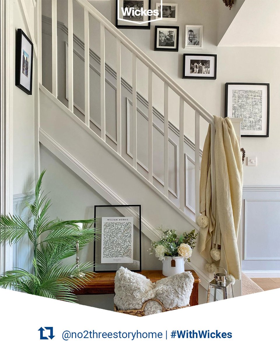 Wickes's tweet photo. The perfect hallway to welcome your guests ๐ Panelling is a great addition to this space ๐ซ #Wickes #WithWickes #Panelling #HallwayInspo https://t.co/RbhwSuC5mi