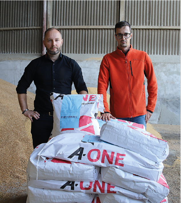 aonefeeds's tweet photo. Since using Devi-Jex, Jakub &amp; Mateusz Biały have seen a reduction in aggression on their farm, resulting in an improvement in farm profitability. 

"Mortality was reduced from 12% to 4%, resulting in 50 more fattening pigs."

For more info visit
https://t.co/VbqRusuaov https://t.co/YzYDKtrQvn