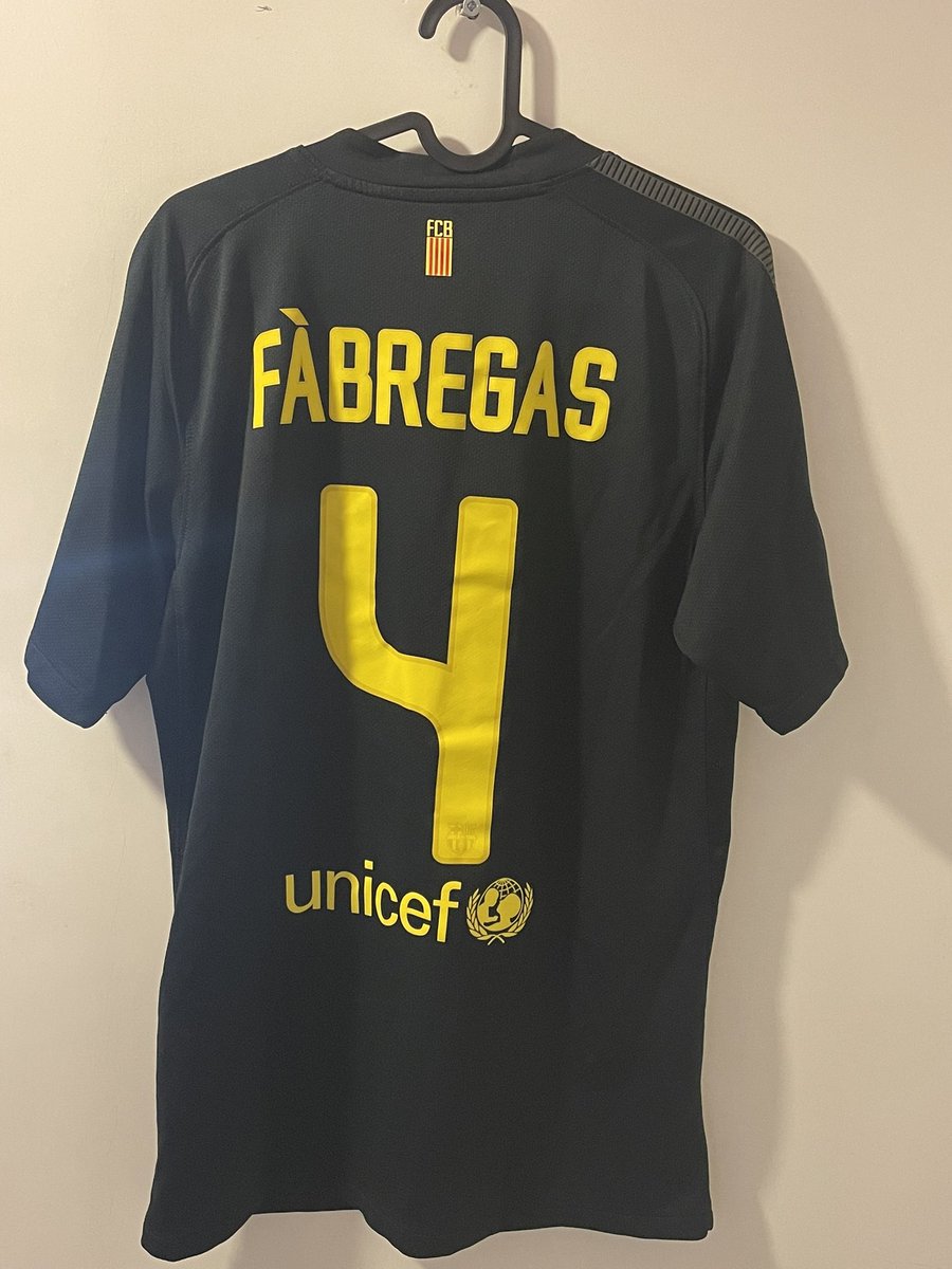 AFS_Belgium's tweet photo. 🚨BLACK FRIDAY WEEKEND🚨

Get your football shirts now with discount using the codes below 🤩 

➡️ https://t.co/sD1BbmAedE https://t.co/nIon0dC7mb