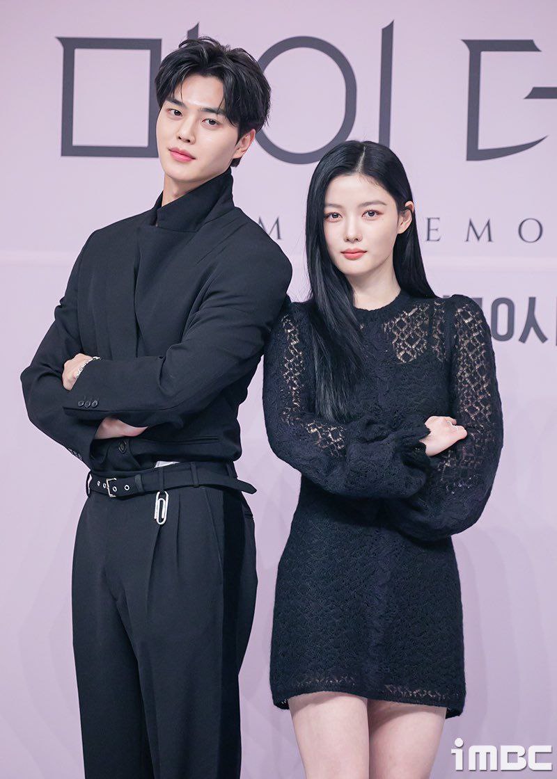 kdrama_menfess's tweet photo. •kdm• My Demon 🔥⚠️
gimana ep 1 nyaa? worth to watch ga? mau review nya dongg https://t.co/U9YEWlYTZS