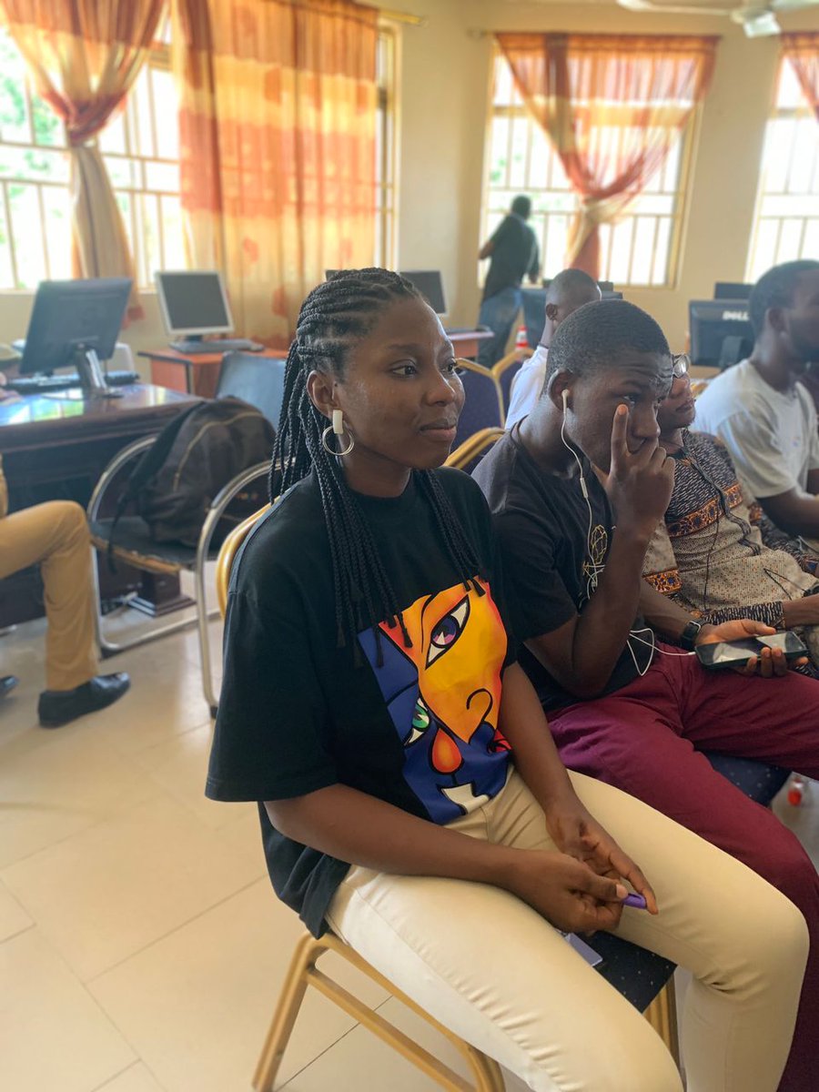 Ehi__Okoh's tweet photo. Had an amazing time today..learning more about mobile development.. It is always very exciting to meet with like minds🥰😇

@gdscbsum01 @GDGMakurdi #DevFest2023 https://t.co/EZqZe9ZAYi