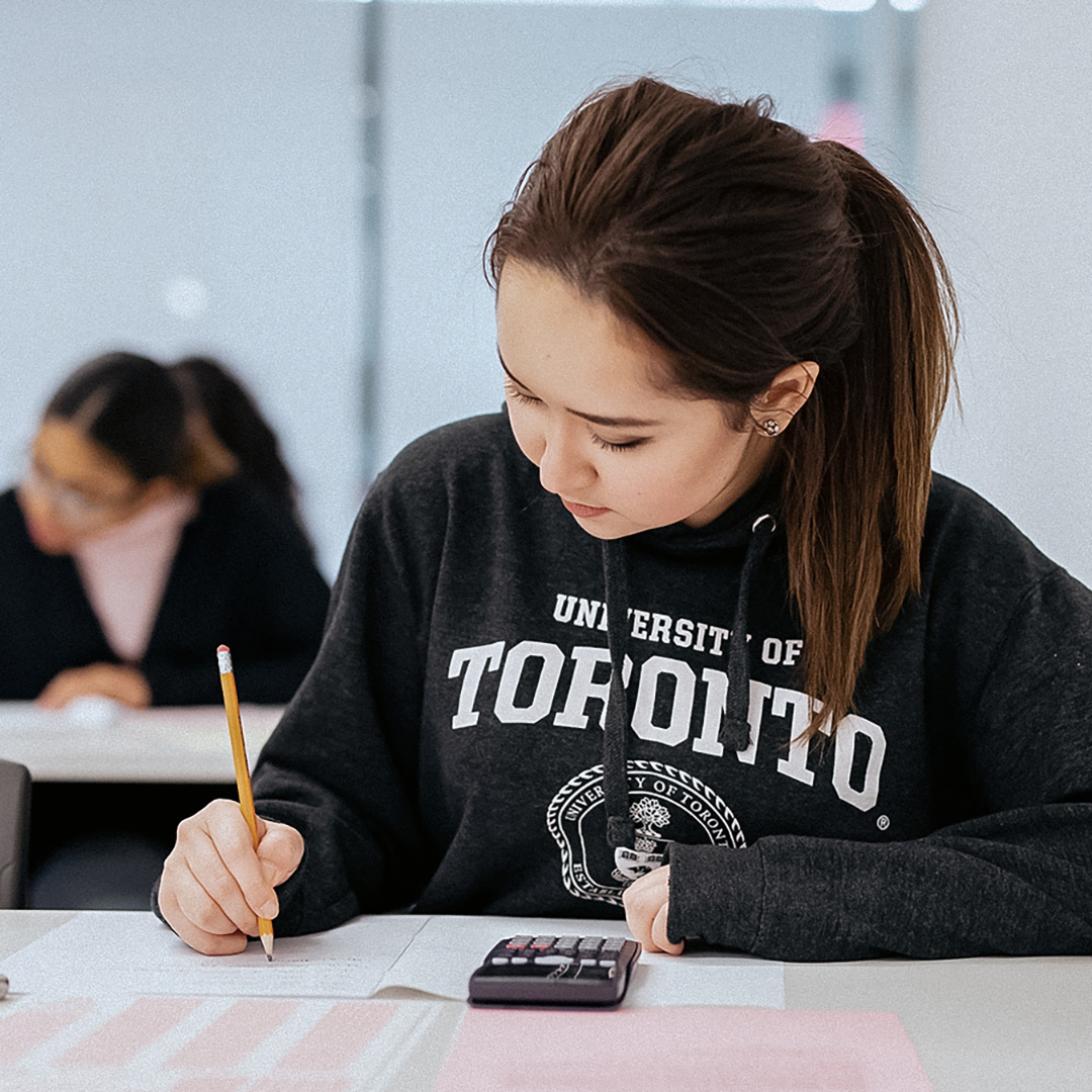 U of T Alumni (@uoftalumni) on Twitter photo November 28 is <a href="/GivingTuesday/">GivingTuesday</a>, an international day dedicated to giving back. You can pave the way for talented students who are striving to change the world.
Donate now to say YES to fostering student success: bit.ly/3SlTO7d
#GivingTuesdayCa #DonateUofT November 28 is <a href="/GivingTuesday/">GivingTuesday</a>, an international day dedicated to giving back. You can pave the way for talented students who are striving to change the world.
Donate now to say YES to fostering student success: bit.ly/3SlTO7d
#GivingTuesdayCa #DonateUofT