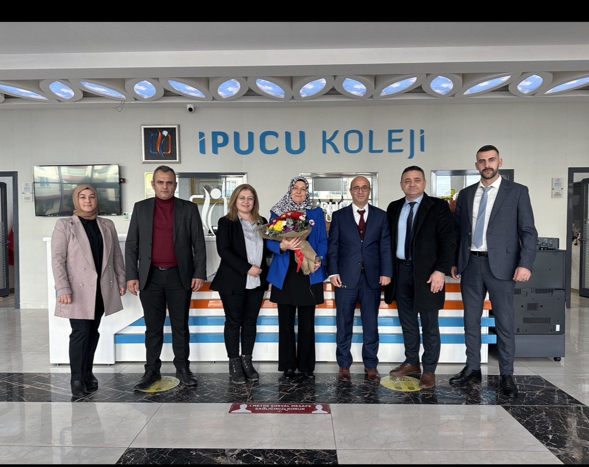 hamdi_orhun's tweet photo. İYİ Parti Sincan İlçe Başkanlığı Olarak İpucu Kolejindeki Öğretmenlerimizin Öğretmenler Gününü Kutladık. Misafirperverliklerinden Dolayı Kendilerine Teşekkür Ederiz. https://t.co/8HN3ezBawi