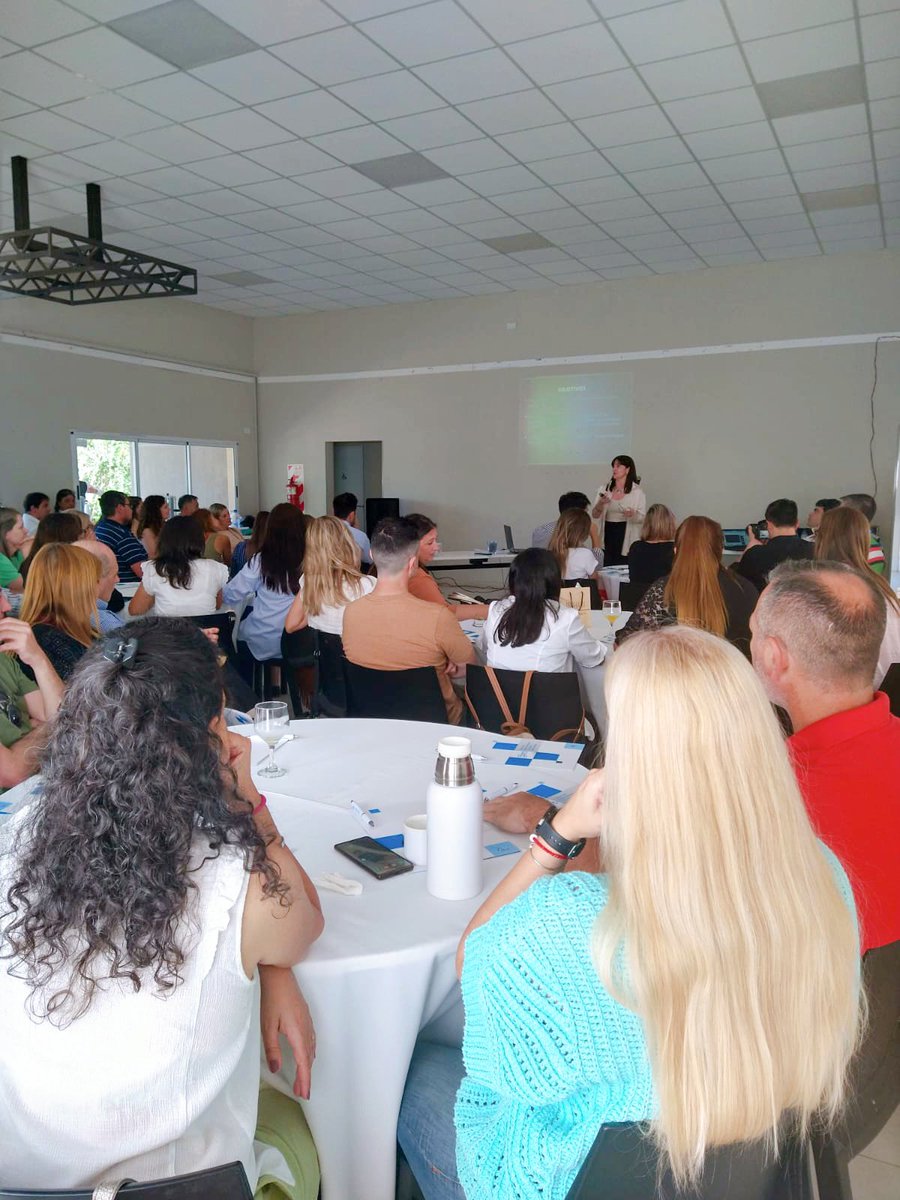 CeATS_ARGENTINA's tweet photo. XLVI Evento Regional #CeATS
“Transformando el liderazgo en el ámbito tributario”
🗣️ Lía Pagliaricci
#CeATSSuma2023 https://t.co/qSjXDX1pCV