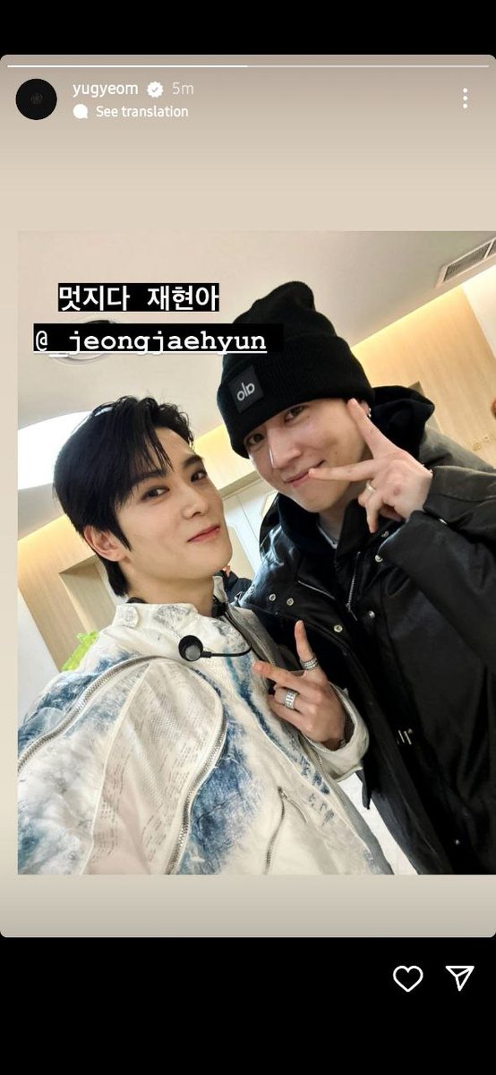 siapa sangka.... akhirnya.... setelah sekian purnama.... ada foto jaehyun bareng bestie 97l nya...... di depan kamera..... 😭😭😭😭 -star