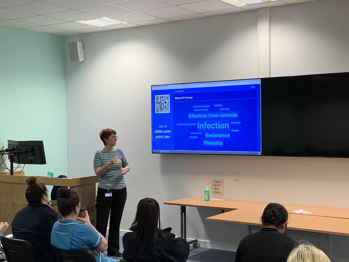 Fabulous AMS masterclass for #WAAW with the wonderful Peter Davis @uhbtrust @uhbipc @UHBPharmacy 

‘If your pt is improving and is 🍽️ and 🥤 consider a switch to 💊 

vimeo.com/884361091/3a17…