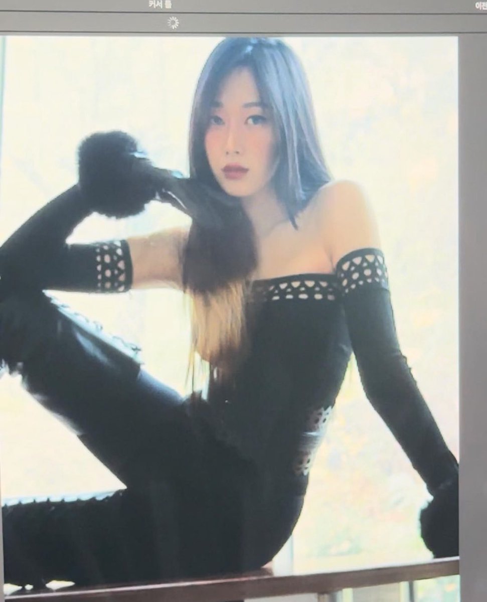 snowiisa's tweet photo. Giselle, Choerry, or Yves? https://t.co/avLCUNdZdC