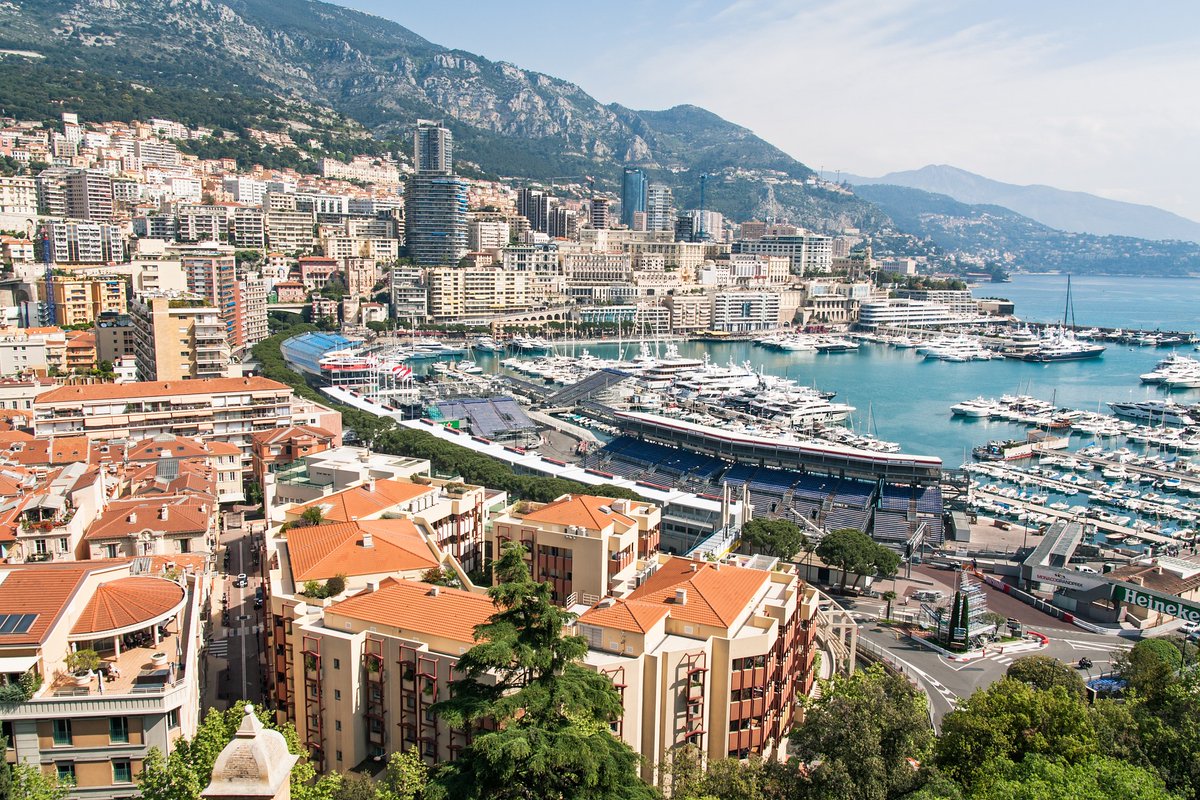 Port Hercules.

📷 Port Hercules is Monaco’s central maritime hub and a major destination for luxury yachts.

📷 Read More:-  traveljoyfully.com/discover-parad…

#monaco #porthercule #travel #TravelJoyfully