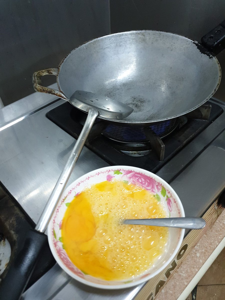 laungkana's tweet image. ทางนี้กำลังจะเจียวไข่กินข้าวพอดีเลยค่ะ
#สวัสดีความสุข #HelloHappy
#TaeDarvid